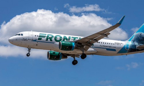 Jet Bridge Incident at Cleveland Airport Damages American A319 and Frontier A320